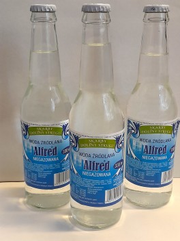 1. Woda źródlana niegazowana 24 szt